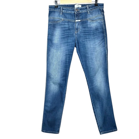 CLOSED Cropped Worker High Rise Jeans in mid blue - Picture 8 of 16